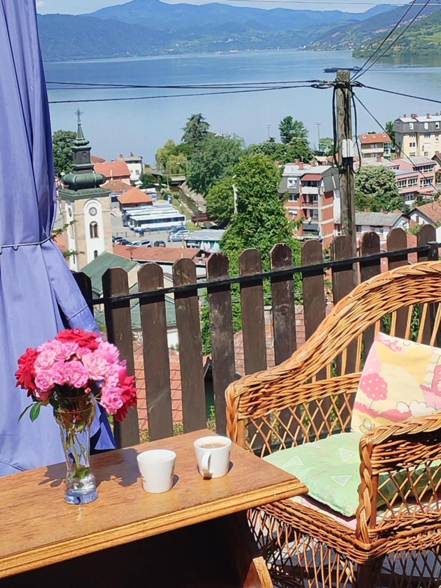 Apartman Sani Доні-Мілановац Екстер'єр фото